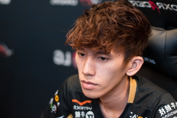 Pendekar Esports’ Head Coach Flysolo Recovers from Coma After Horrific Accident